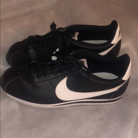 nike cortezs
